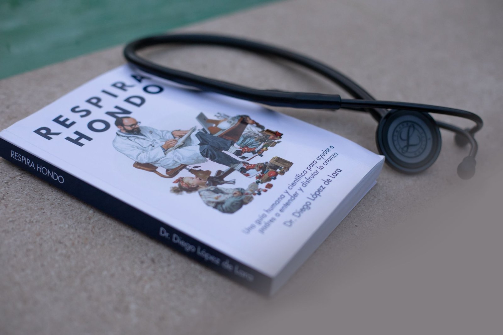 Libro Respira Hondo con estetoscopio